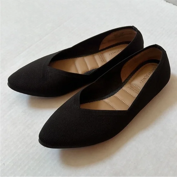 Cynthia Rowley Black Pointed-Toe Flats - Picture 5 of 8